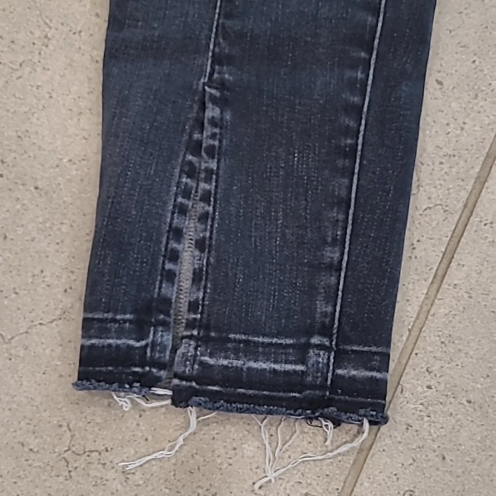 7forallmankind Ankle Skinny with Seams and Front Splits in Vintage Noir - Picture 4 of 10